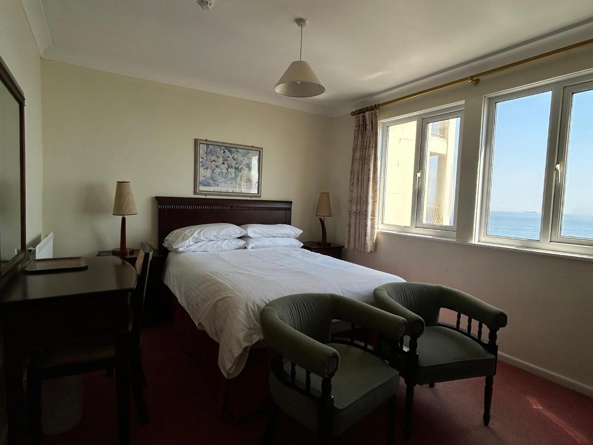 Regent Court - Seafront, Sandown - Free Car Ferry For Bookings Of 3 Or More Nights, Subject To Availability Buitenkant foto