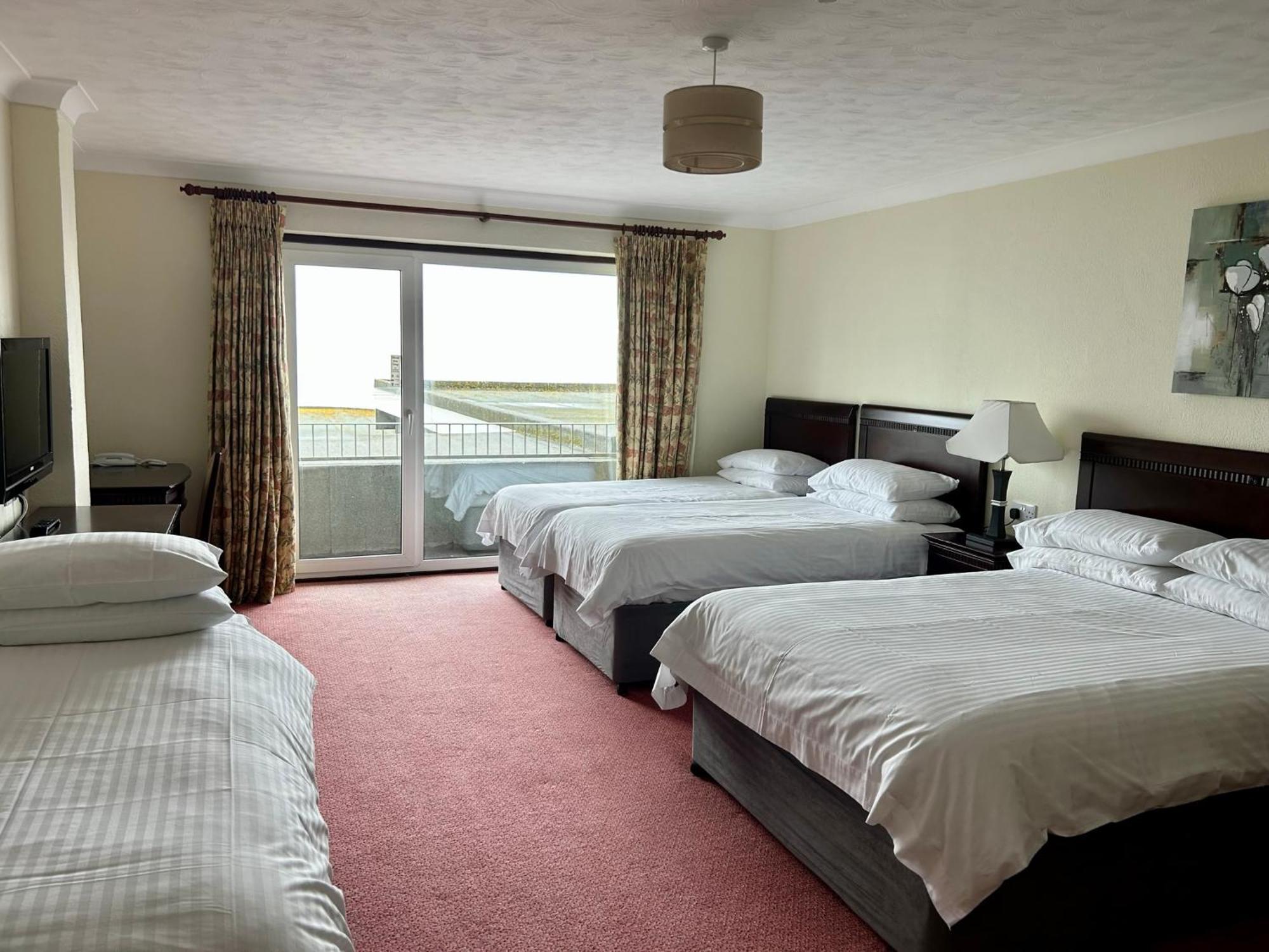 Regent Court - Seafront, Sandown - Free Car Ferry For Bookings Of 3 Or More Nights, Subject To Availability Kamer foto