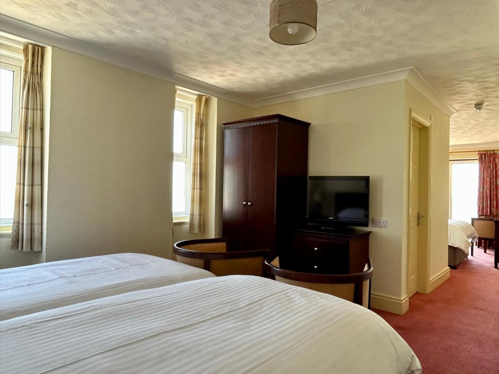 Regent Court - Seafront, Sandown - Free Car Ferry For Bookings Of 3 Or More Nights, Subject To Availability Kamer foto