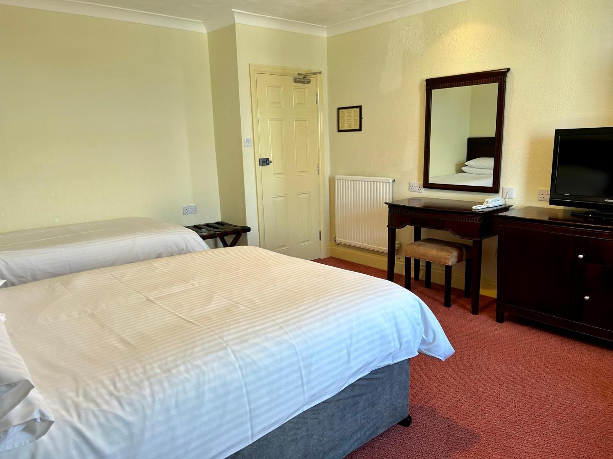 Regent Court - Seafront, Sandown - Free Car Ferry For Bookings Of 3 Or More Nights, Subject To Availability Kamer foto